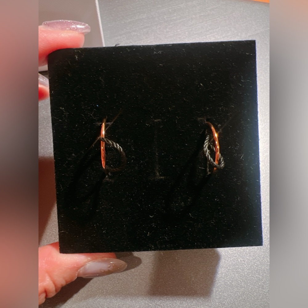 Mejuri Rose Gold Hoop Earrings - Picture 3 of 8